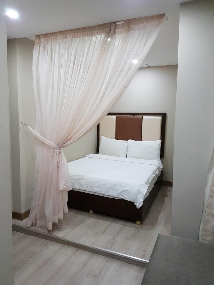 Magic Suite Al Mangaf Kuwait City Екстер'єр фото